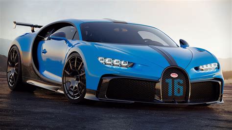 At the front, the agile cornering variant is striking with its very wide air inlets and bugatti offers the chiron pur sport with an optional split paintwork design. Bugatti Chiron Pur Sport 2020 Wallpaper Hd