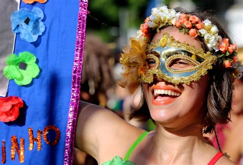 Ebc Caia Na Folia Confira O Blocos Imperdíveis Do Carnaval Do Rio Em