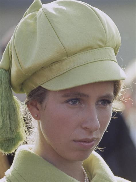 Royal family: Princess Anne takes swipe at Prince Harry, Meghan Markle ...