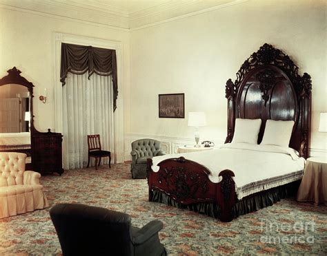 Lincolns Bedroom At Early White House Photograph By Bettmann Fine Art