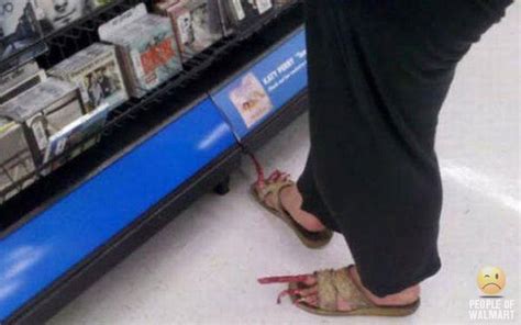 20 Bizarre People Spotted At Walmart Pleated Jeans
