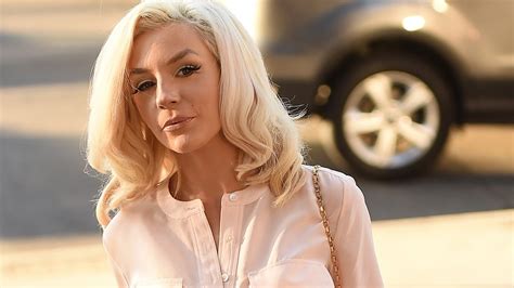 Courtney Stodden Pens Emotional Note After Miscarriage
