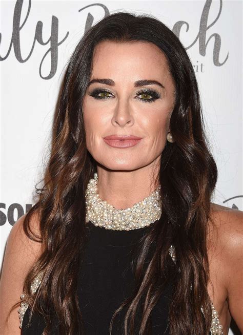 Kyle richards from the real housewives of beverly hills is feeling better after walking into a beehive and getting stung multiple times. Kyle Richards: Dorit Kemsley Hosts Preview Event For ...