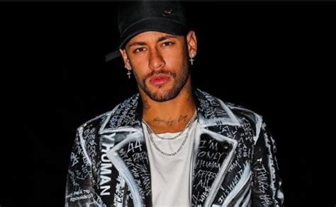 Cool photo neymar jr 2020. Neymar defende Bruna Marquezine no Instagram
