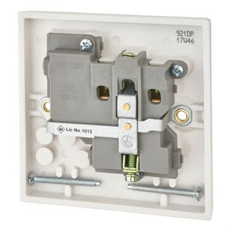 13a 1 Gang Double Pole Switched Socket White Square Edge