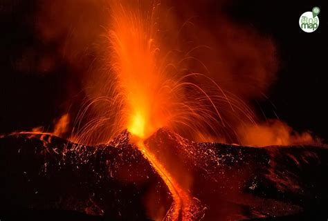 The volcano has experienced more than 200 eruptions since then, although most are. Eruption at Etna volcano intensifies in Italy, Sabancaya (Peru) explodes 42 per day on average ...