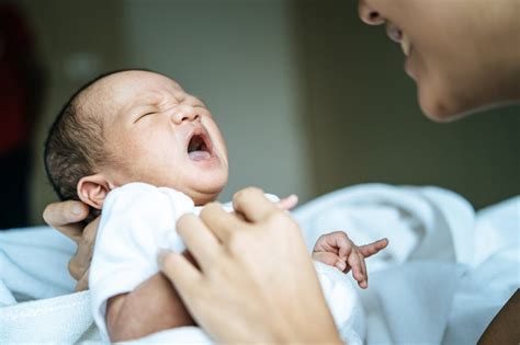 ¿dejar Llorar Al Bebé Es Recomendable Bebés Y Embarazos