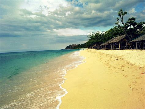 Pantai Pasir Putih Lhokmee Aceh Besar - Napakat Tour