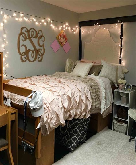 20 Girly Dorm Room Ideas