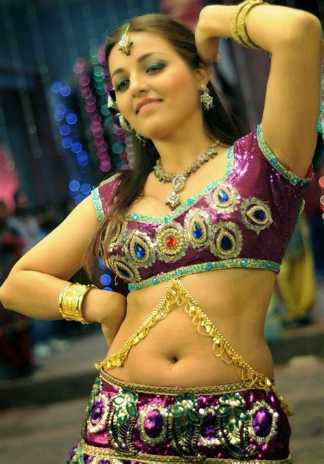Sexy Actress Navel Show In Saree Image Collection