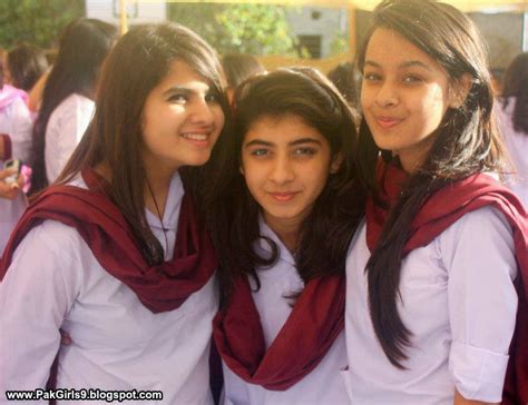Beautiful Celebrity Pictures Pakistani College Girls Best Collection