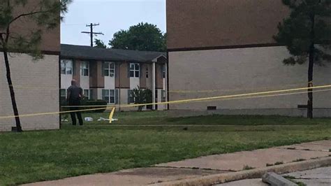 one dead after shooting at sw okc apartment complex suspect at large