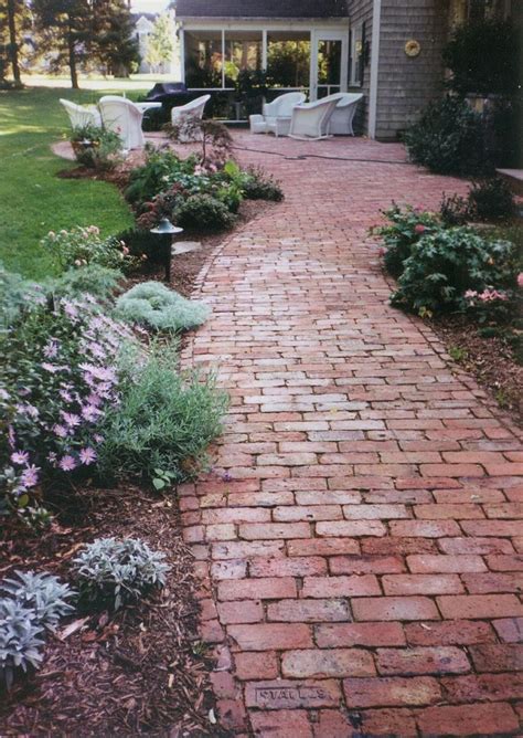 Creativity is the main thing when you design the pattern and layout of the front walkway when you use the red brick material. brick sidewalk | Brick walkway | Pinterest