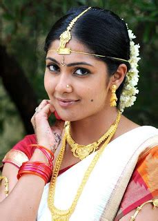 Actress Hot Photos Wallpapers Biography Filmography Cute Telugu Actress Kamalinee Mukherjee