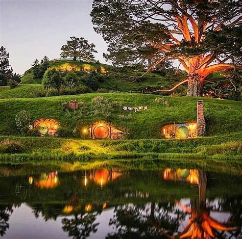 Hobbiton Village New Zealand Earth Pictures The Hobbit Middle Earth
