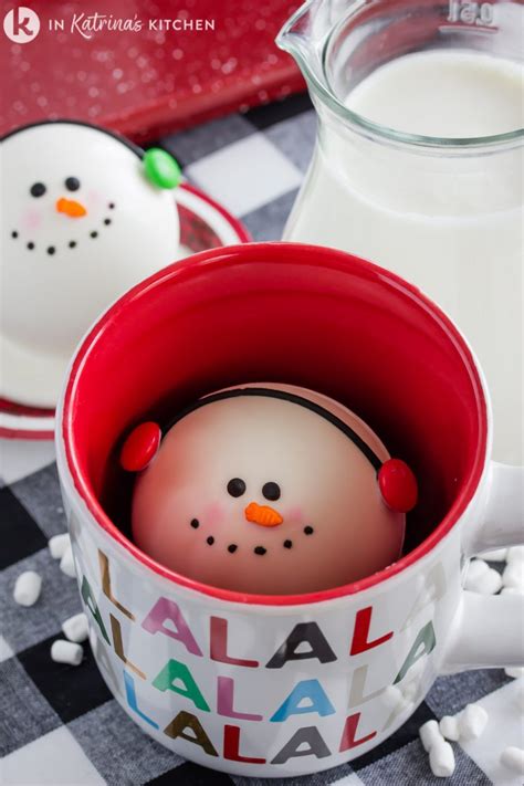 Melting Snowman Hot Chocolate Bombs