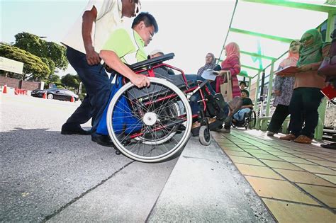 Selleks, et paremini vaadata asukohta petaling jaya city council, pöörake tähelepanu lähedal asuvatele tänavatel: Universal design now the rule | The Star