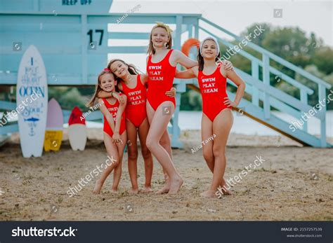 photo de stock quatre belles jeunes filles en bikini 2157257539 shutterstock