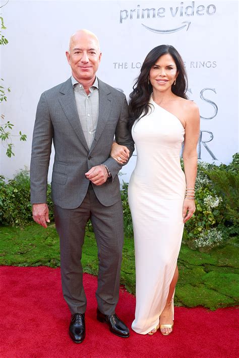 Lauren Sanchez Wears Tom Ford With Jeff Bezos For ‘lord Of The Rings Wwd