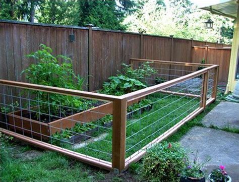 Most electric dog fences work best in open spaces where radio signals can travel straight from this might be the best wireless dog fence for you if your dog is particularly insistent about leaving your backyard. 25 Best Cheap Backyard Fencing Ideas for dogs | Backyard ...