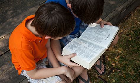 School Sends Cops To 7 Year Olds House For Sharing Bible Verses Now An Investigation Is Underway