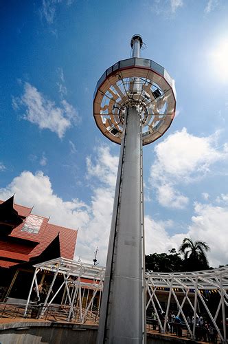 Menara taming sari) is a revolving gyro tower in malacca city, malaysia. Melaka River Cruise