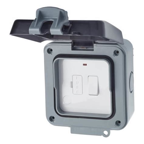 Bg Nexus Storm 13a Ip66 1 Gang Outdoor Weatherproof Switched Fused Spur