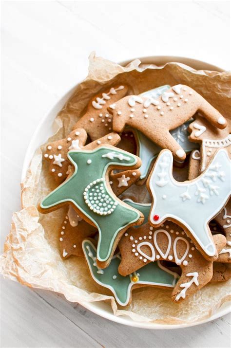 You want to learn to speak swedish quickly? My Traditional Swedish Pepparkakor Recipe is a crisp gingerbread cookie that's a Scandina ...
