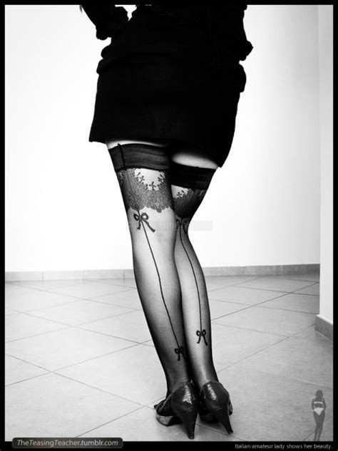 Une Coquine Se Tape Une Exhib Stockings Fashion Naughty Wife Rogues