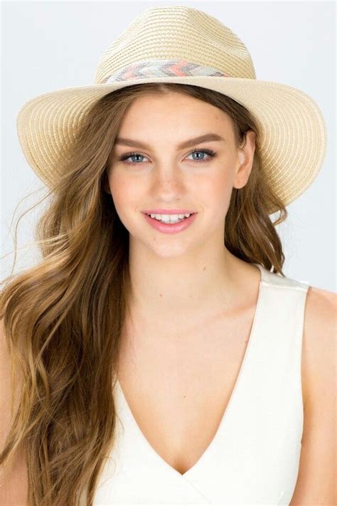 Pin By Yekta On Cutee In 2020 Panama Hat Hats For Women Model