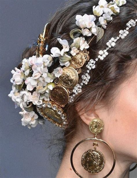 Details At Dolce And Gabbana Rtw Ss 2014 With Images Dolce And