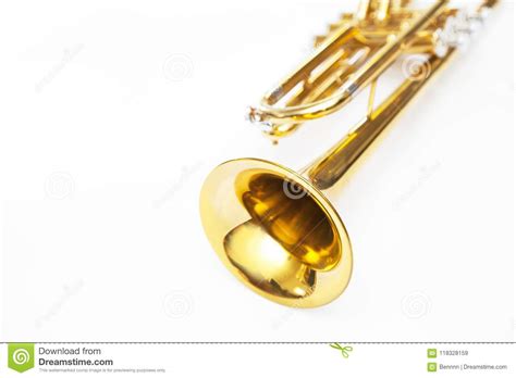 Trompeta Del Oro En El Fondo Blanco Imagen De Archivo Imagen De
