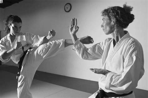 Pin By Henry Thomas On Karate Women Karate Martial Arts Women Female Martial Artists