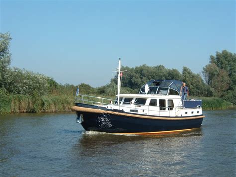 Motorboot Lady Caroline Voor 2 6 Personen Huren In Friesland