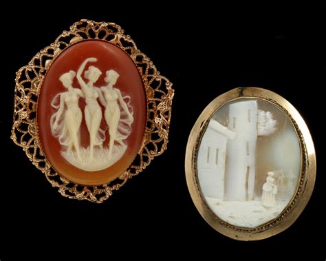 5200 Vintage And Antique Carved Shell Cameo Brooches
