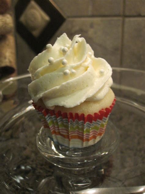 Unique White Cake Cupcakes Yummy Treats Cupcake Recipes Favorite