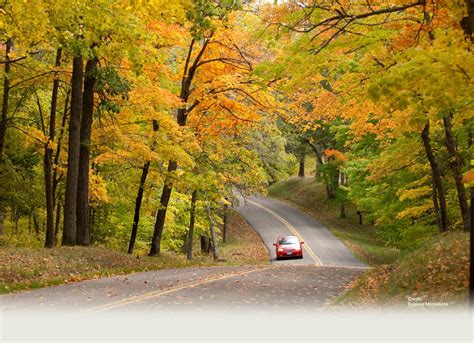 Celebrate Drive the Great River Road Month - Experience Mississippi River