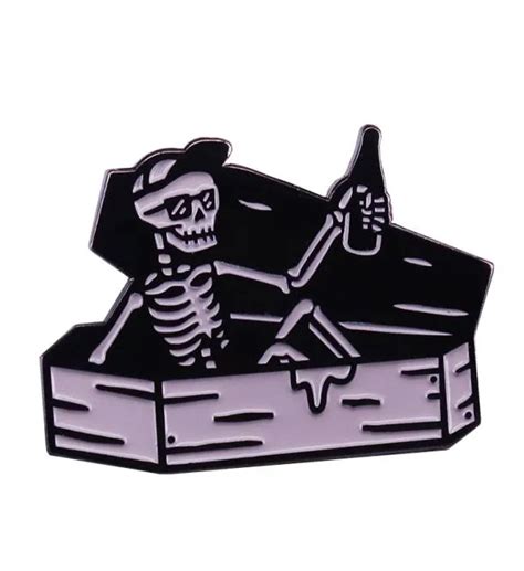Skeleton Cheers In Coffin Badge Black Gothic Art Halloween Brooch Cool
