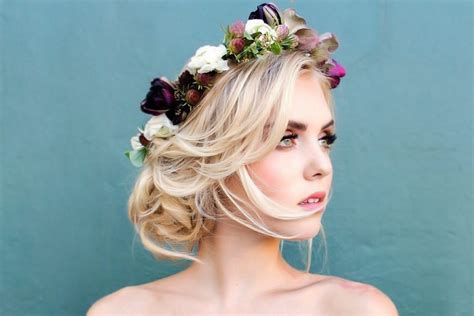 Top 105 Flower Crown Hairstyles For Medium Hair Polarrunningexpeditions