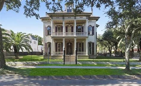 Historic Victorian Style Mansion In New Orleans Louisiana Homes Of