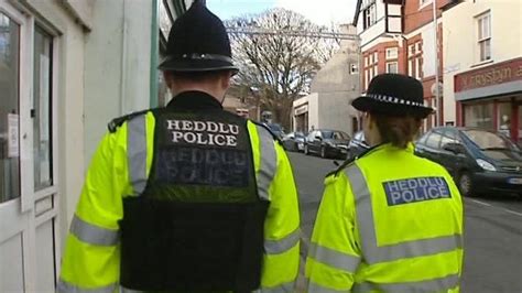 Dyfed Powys Police Told To Improve Treatment Of Public Bbc News