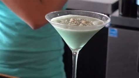 4 Best Pistachio Martini Recipe With Blue Curacao Amaretto And Baileys