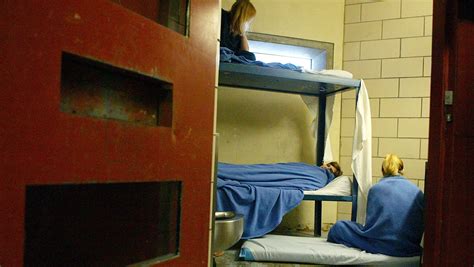 macomb county begins releasing jail inmates to ease overcrowding