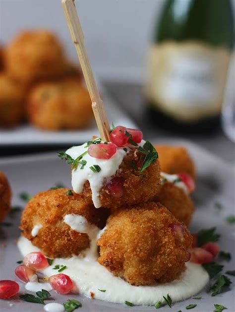 Because holiday parties are all about the apps. 30 Holiday Appetizers | Eats | Pinterest