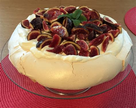 Desert pavlova has an interesting history of origin. meringue