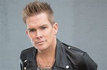 Mark McGrath Breaks Up With A Woman's Boyfriend In Cameo Video ...