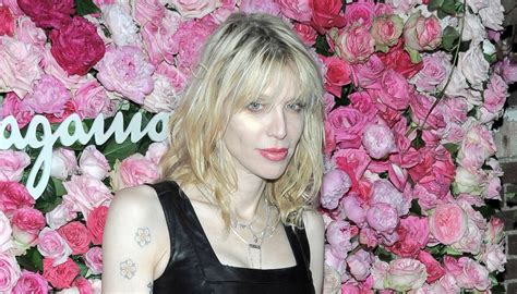 Courtney Love Accuses Dave Grohl Of Seducing Her Daughter The Blemish