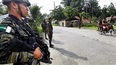 Filipino Milf Rebels Lay Down First Arms In Peace Deal Al Jazeera English