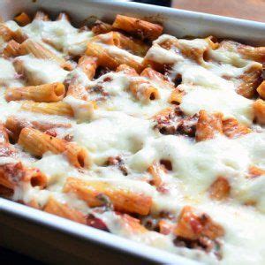 It's all creamy pumpkin goodness, tossed with these amazing huge rigatoni that trap extra bonus sauce inside each and every tube. Creamy Baked Rigatoni with Meat Sauce | Baked rigatoni ...