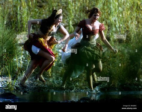 Elle Macpherson Sirens Hi Res Stock Photography And Images Alamy